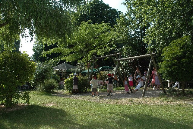 min 2006 06 11 guinguette mp 113